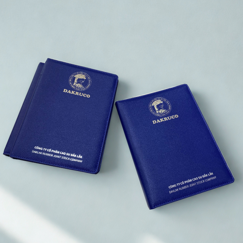 Một cuốn sổ bìa còng được thiết kế đẹp giúp tạo ấn tượng tích cực trong các cuộc họp, hội nghị hoặc gặp gỡ khách hàng.