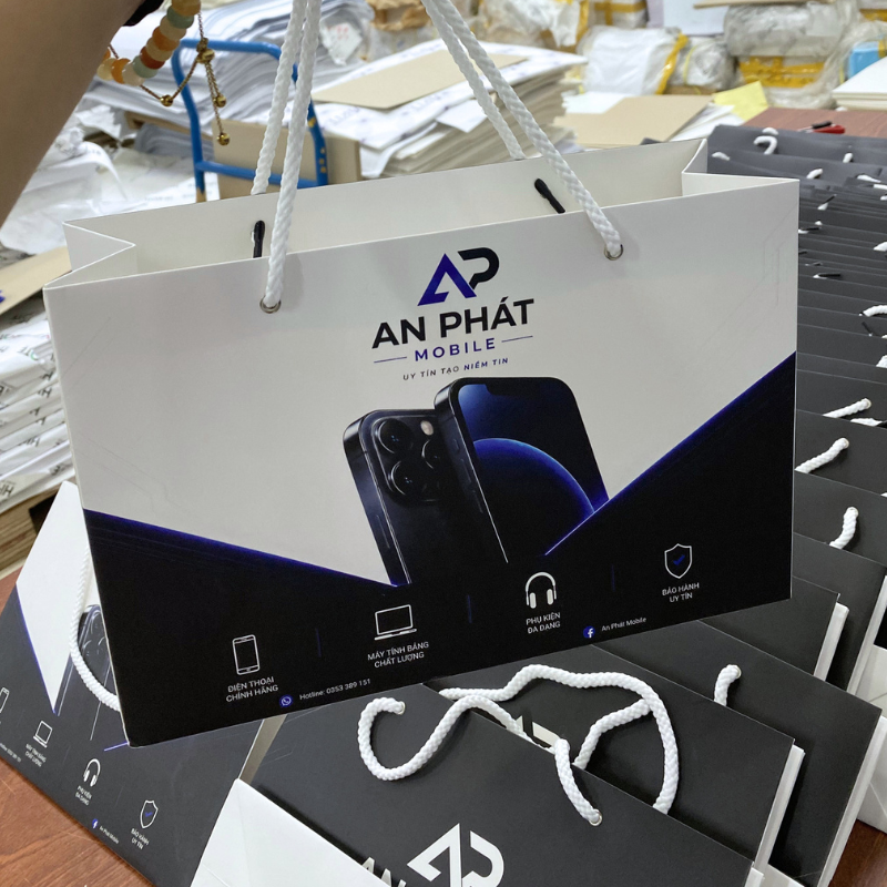 In túi giấy quảng cáo là giải pháp giúp doanh nghiệp nâng cao hình ảnh thương hiệu, tạo trải nghiệm chuyên nghiệp cho khách hàng
