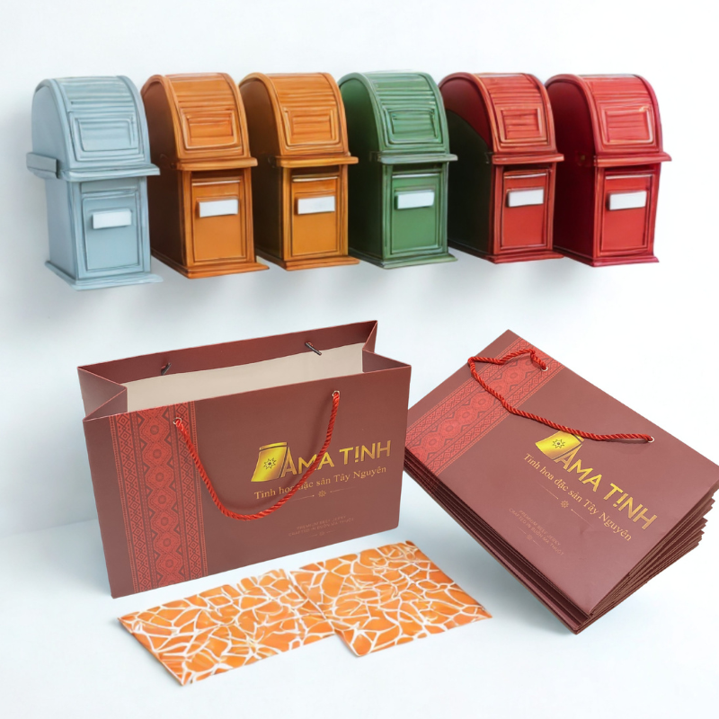 Túi giấy thường được sử dụng để đựng tài liệu, quà tặng hoặc sản phẩm quảng bá trong các chương trình hội nghị và hội thảo.
